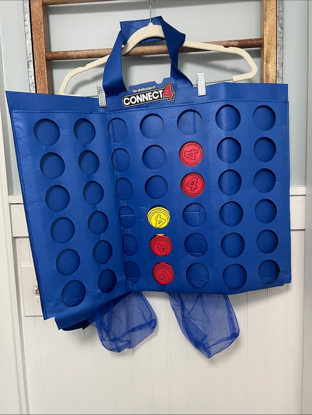 Connect for costume Halloween